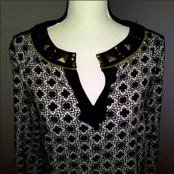 Nicole by Nicole Miller riveted Aztec pattern long sleeve blouse - Picture 2 of 4